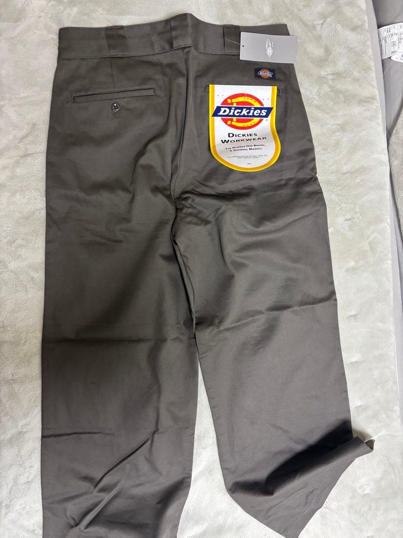 BEAMS 【別注】Dickies / ワイド チノ パンツ