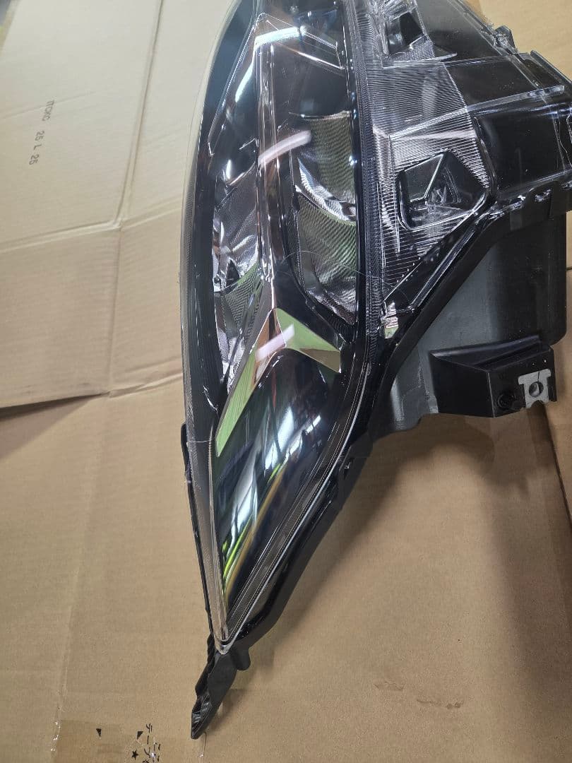 OT さん専用 日産 デイズ 右側ヘッドライト LAMP ASSY RH