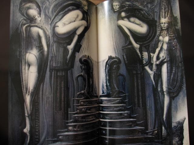 H.R.GIGER’S NECRONOMICON　H.R. ギーガー　難有