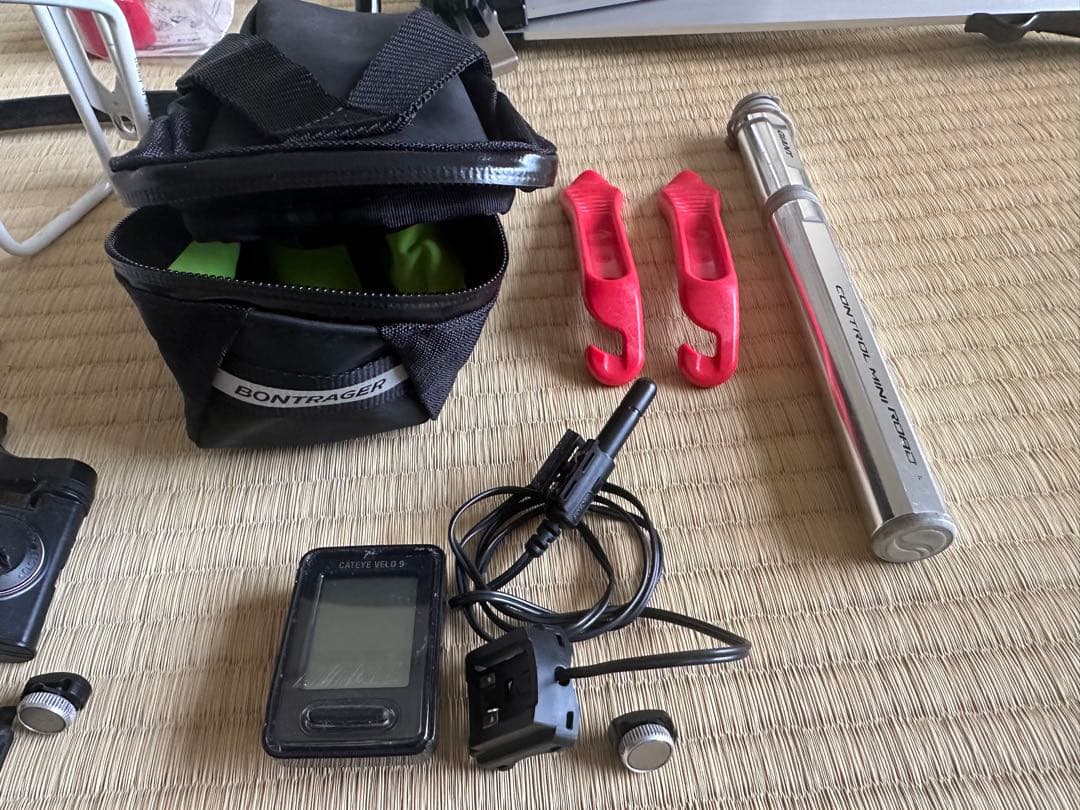 KUOTA KHARMA ロードバイク 振れ取り台他付き