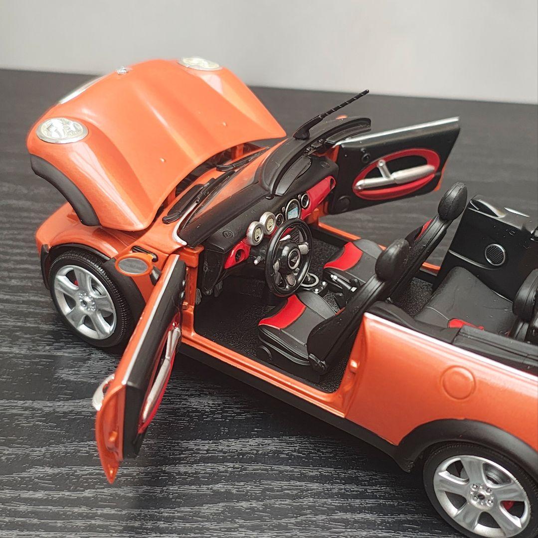 〈美品〉1/18 ミニクーパー MINI カブリオレ（ダイキャスト・ミニカー）