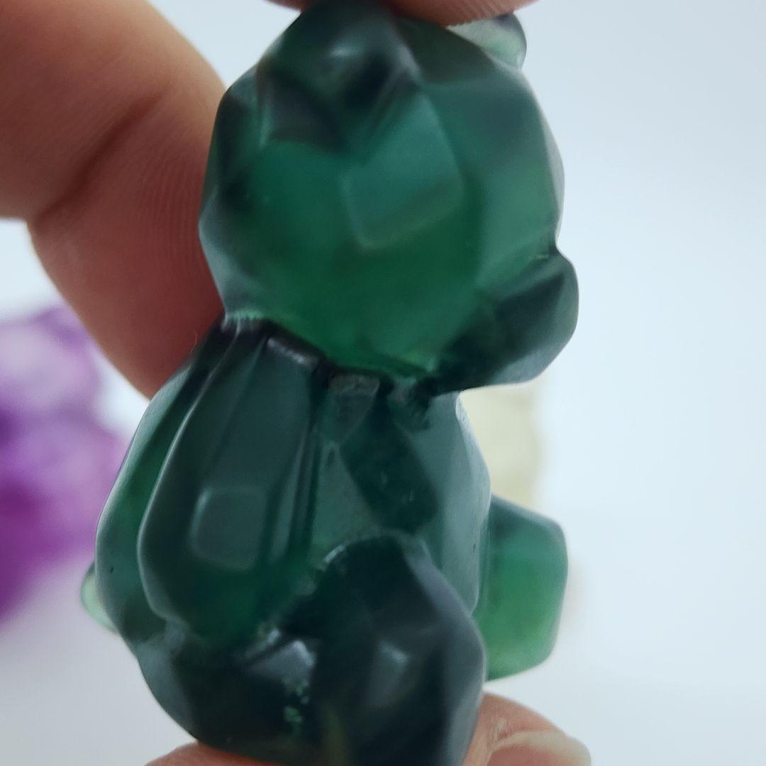 天然石フローライトの可愛いクマ彫刻 3色セット
