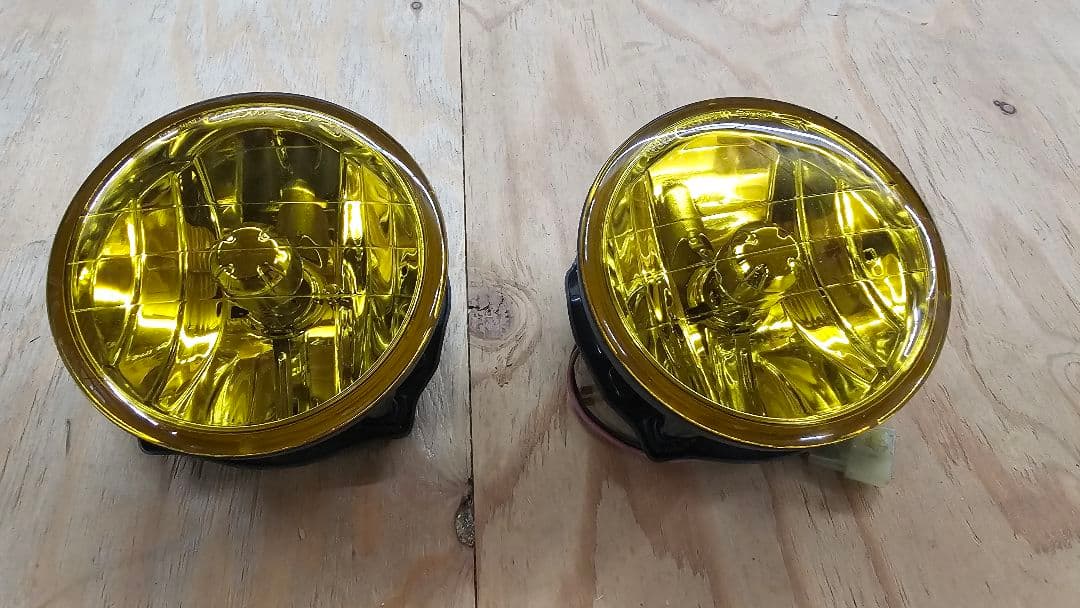 ダイハツ ミラジーノ L700　フォグランプ