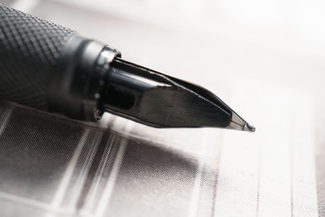 一*師様 rotring 600 万年筆 黒 M