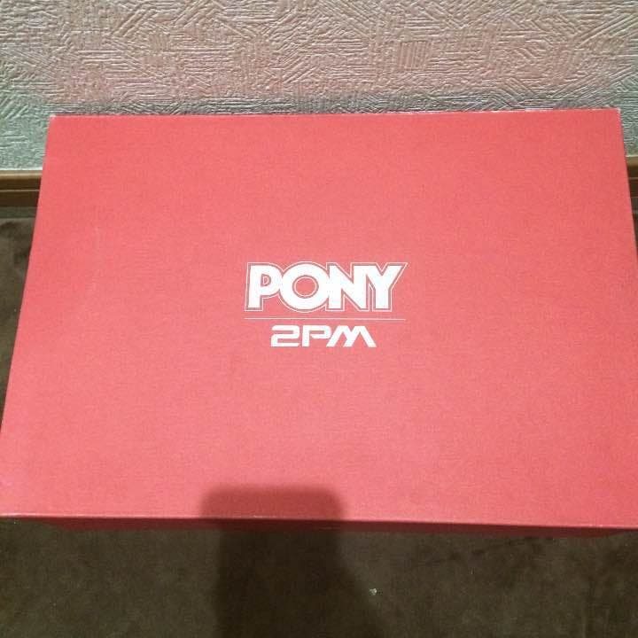 2pm スニーカー