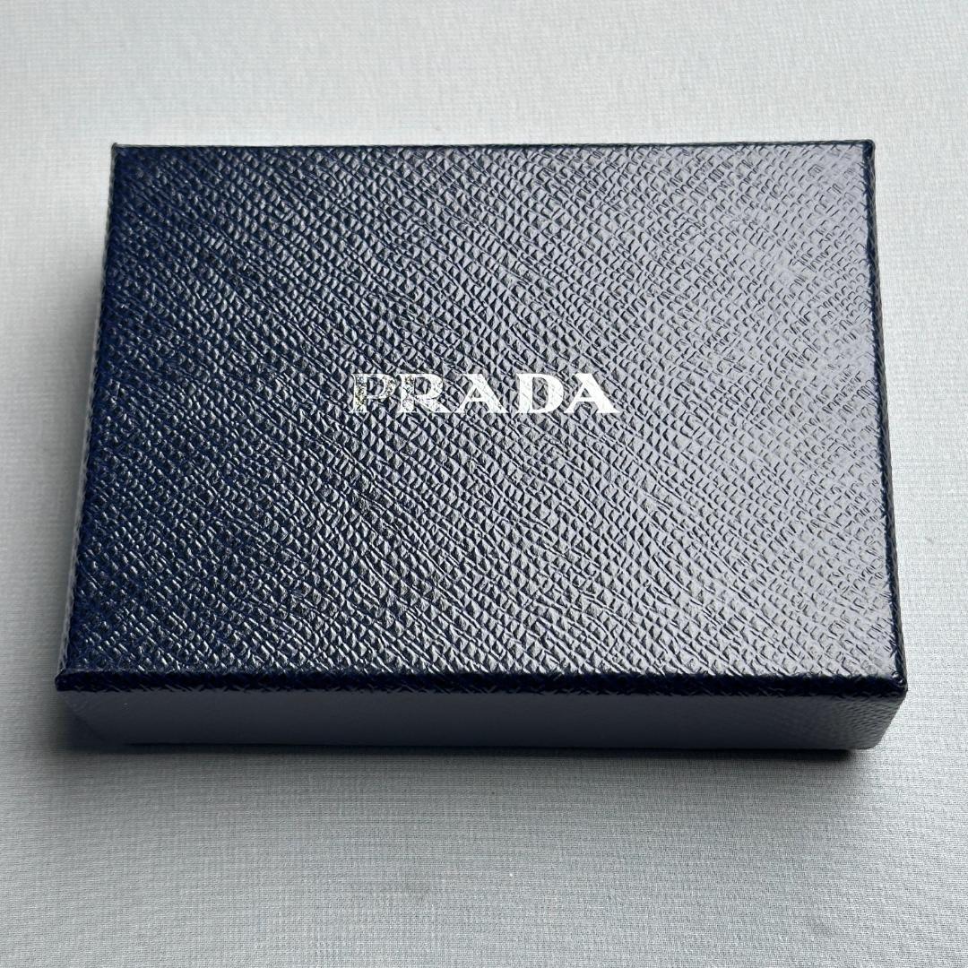 PRADA キーケース6連 ライトブラウン レザー　金ロゴ