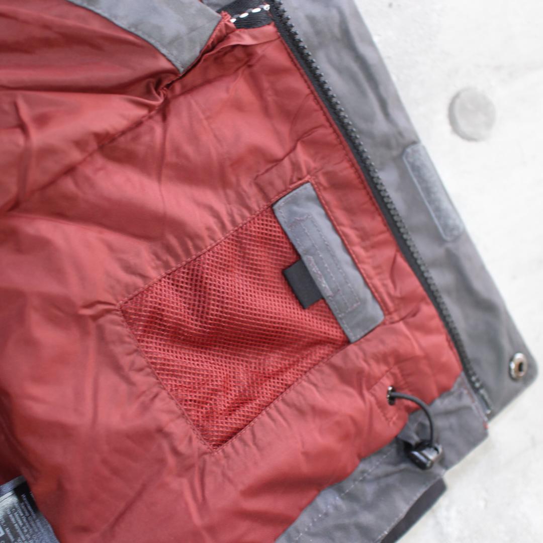 【極美品 高機能 フェード柄】厚地 高撥水【M】BURTON スノージャケット