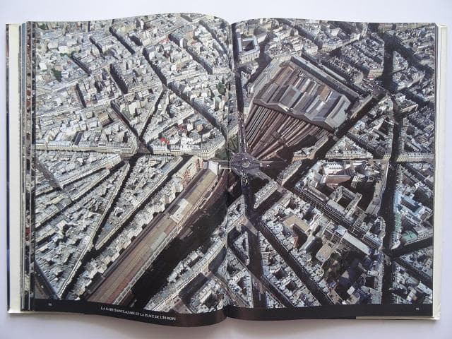 洋書◆上空から撮影したパリ写真集 本 ベルトラン フランス 建築 風景 景色