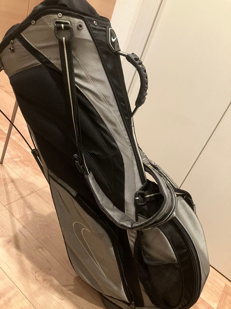 Nike グレー キャディバッグ スタンド付き