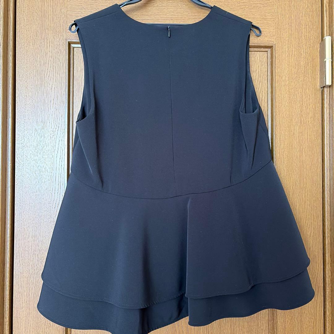 mpremier♡ダブルクロスVネックペプラムジレ