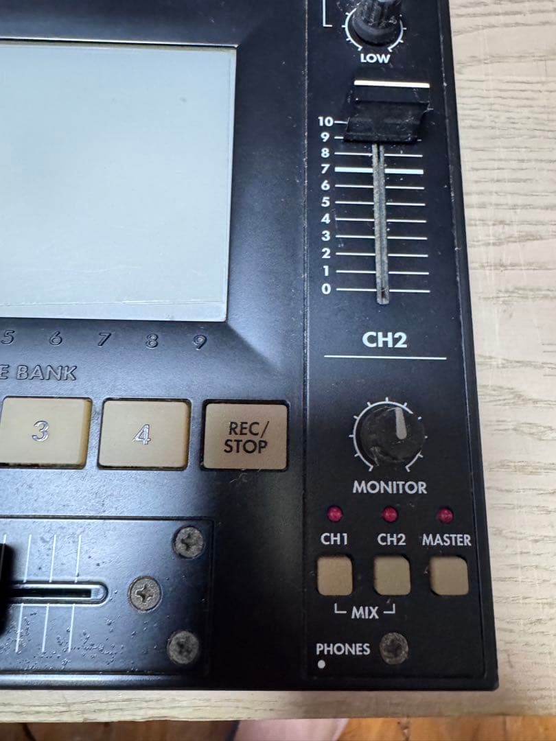 ジャンク　KORG KAOSS MIXER modelKM-2 アダプターなし