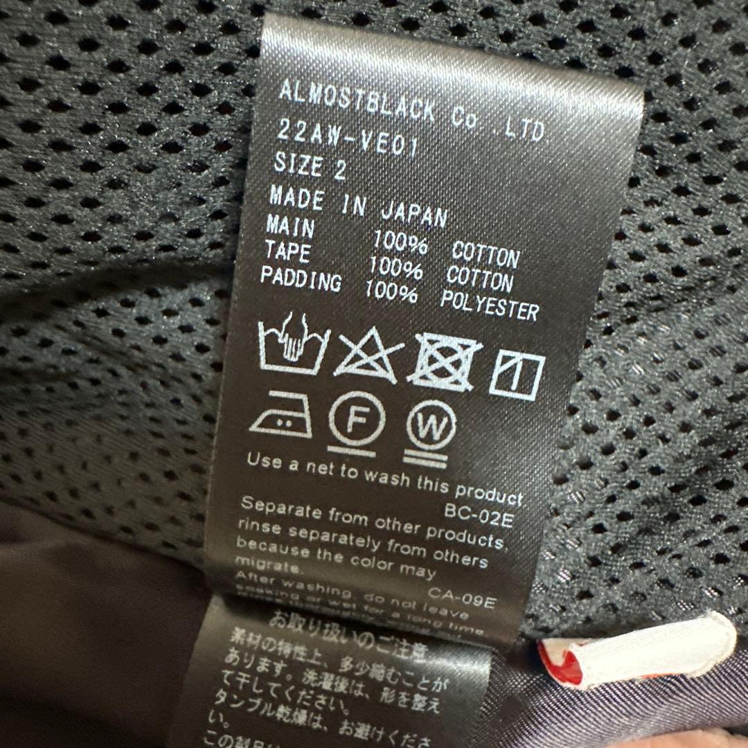 ALMOSTBLACK オールモストブラック　インサレーション ベスト