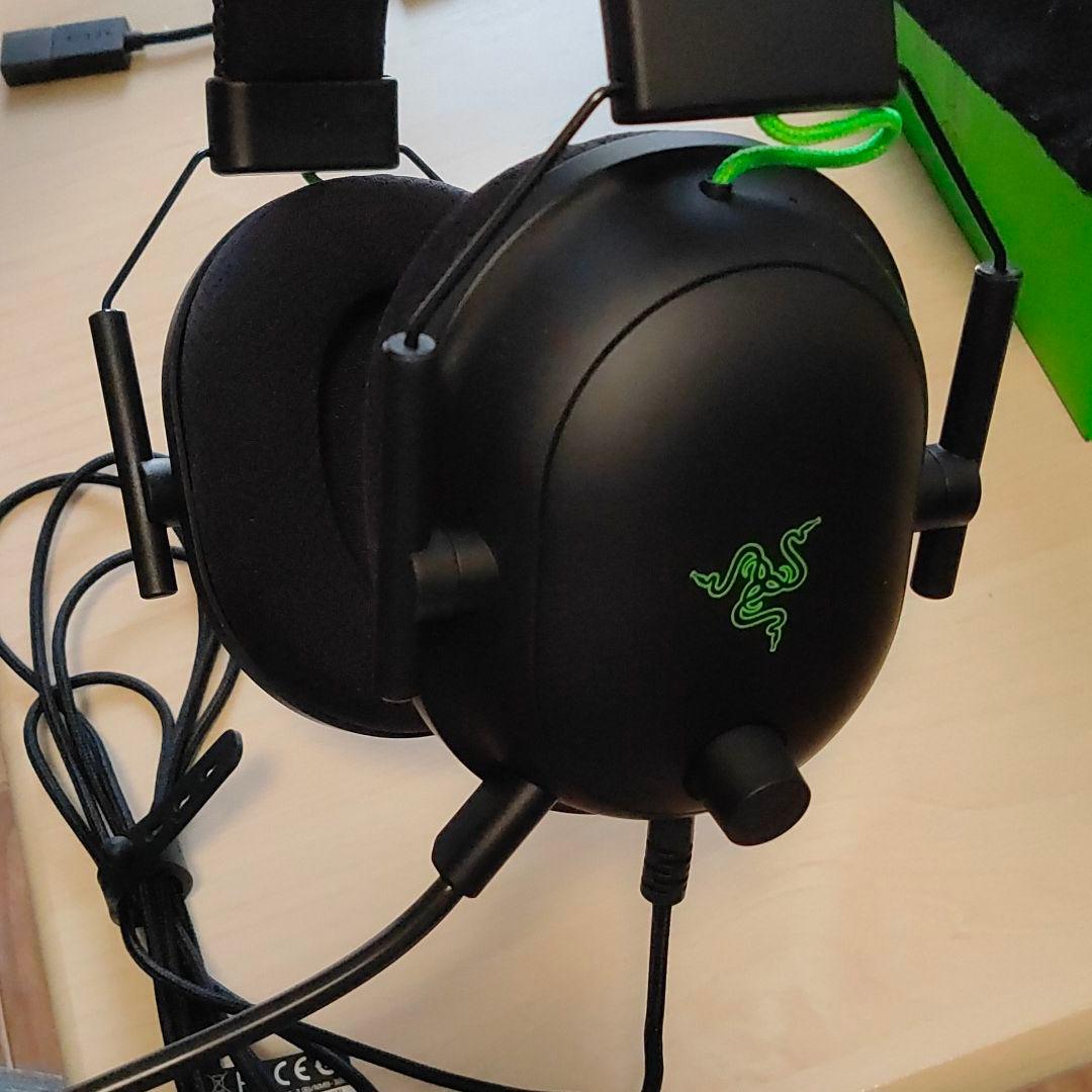 ヘッドホン Razer Black Shark V2 + USB Sound Card