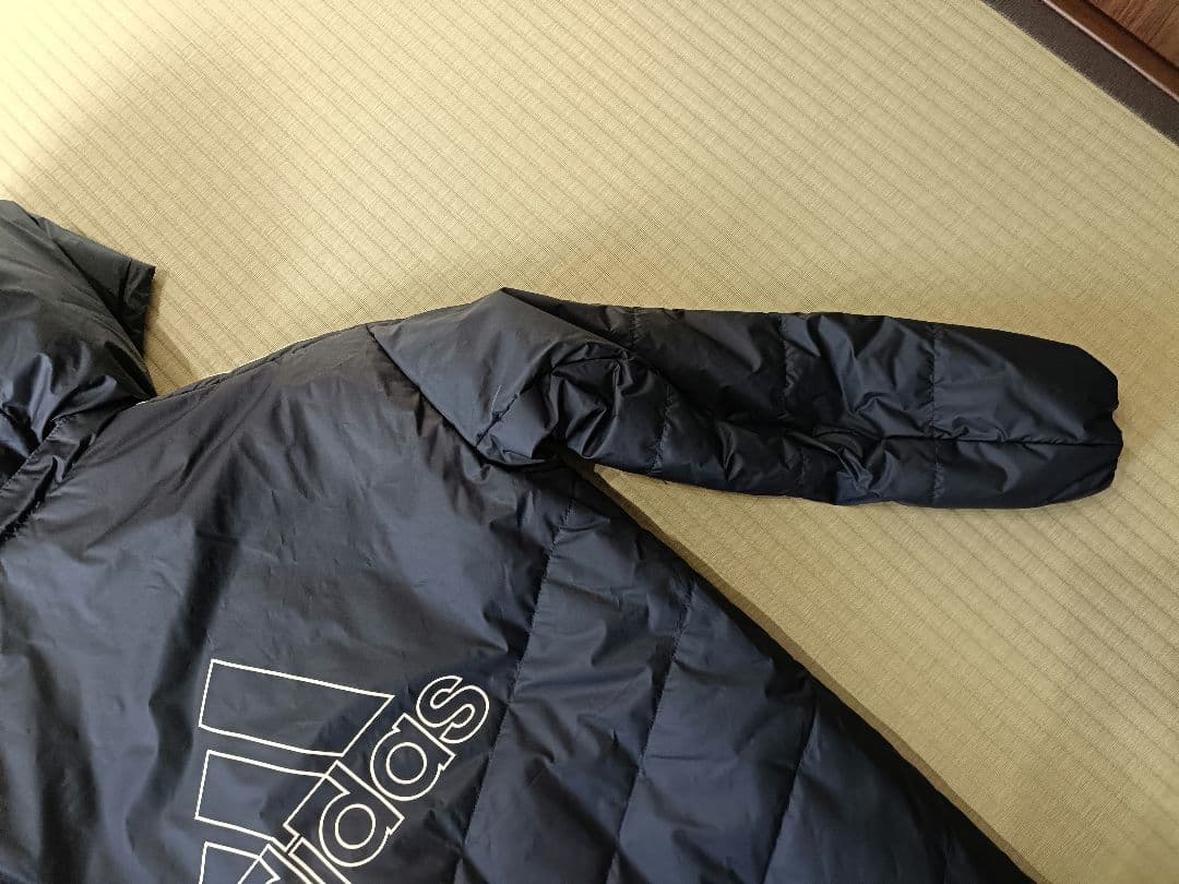 新品未使用　160cm adidas ベンチコート