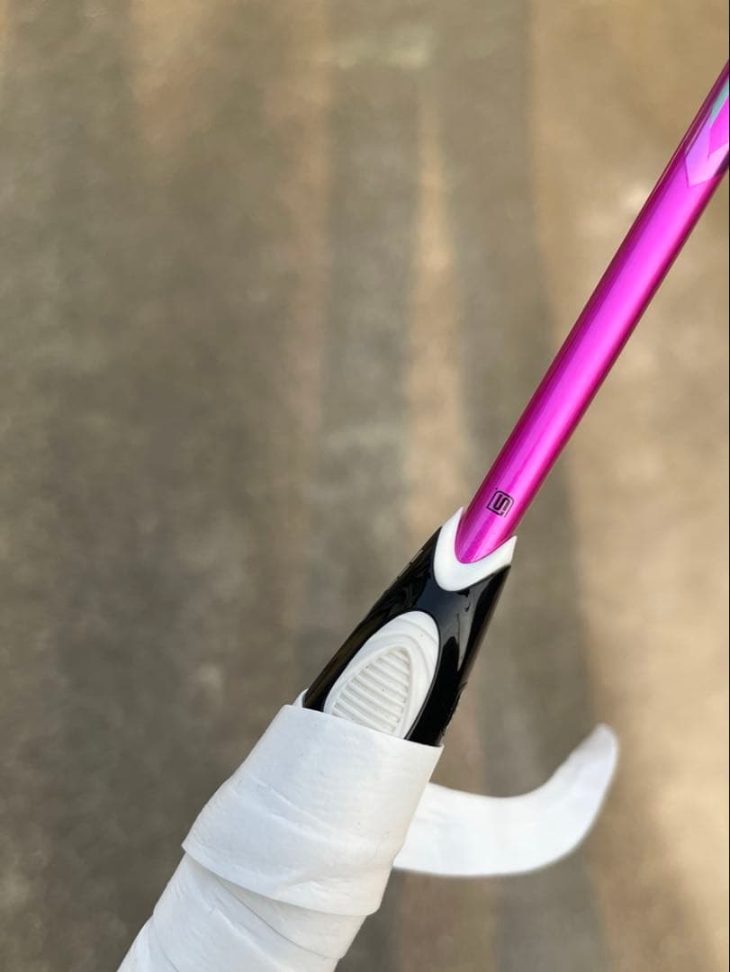 廃盤　Wilson ウィルソン CORAL BLX バトミントンラケット ピンク