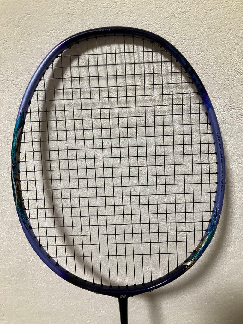 バドミントン　アストロクス55A apacsラケット ケース付き