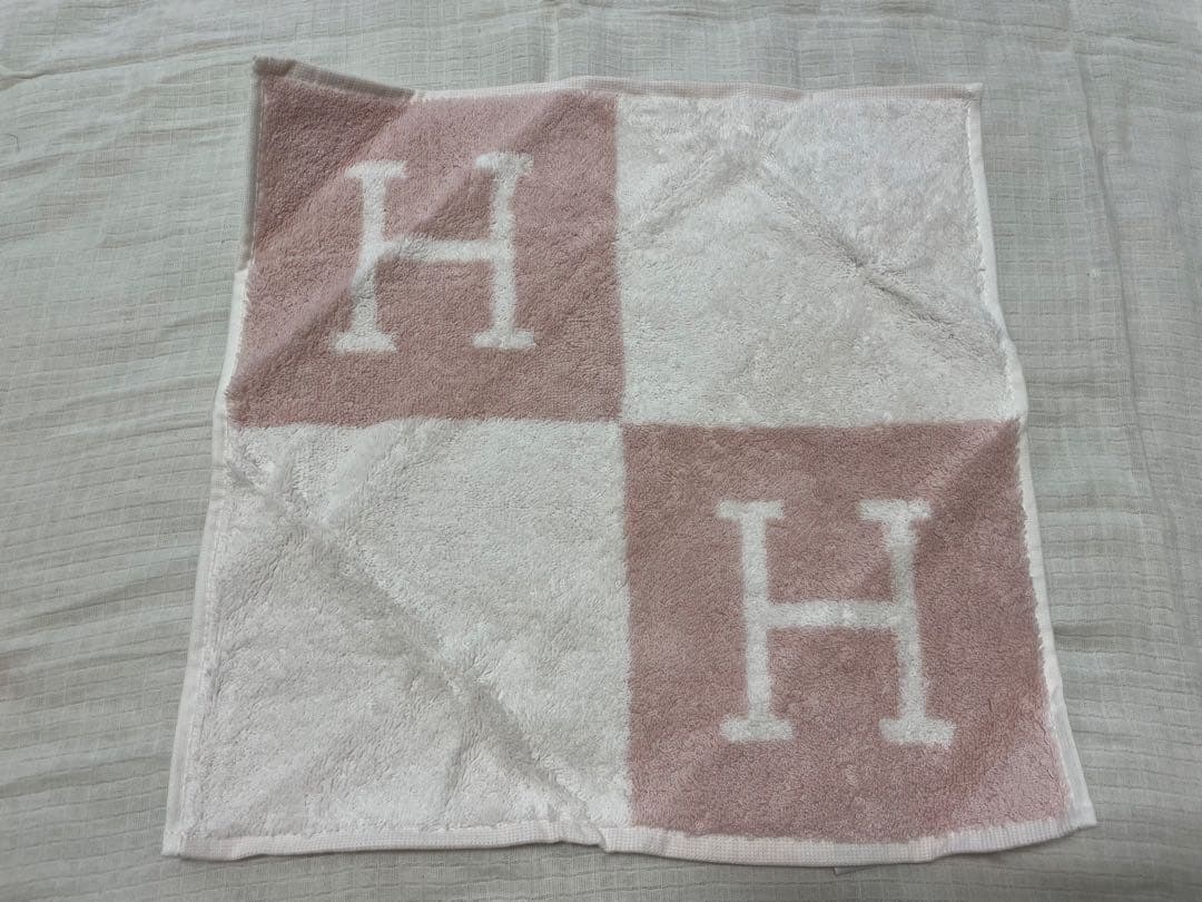 【新品、未使用】HERMES ハンドタオル アヴァロン カレタオルHロゴ