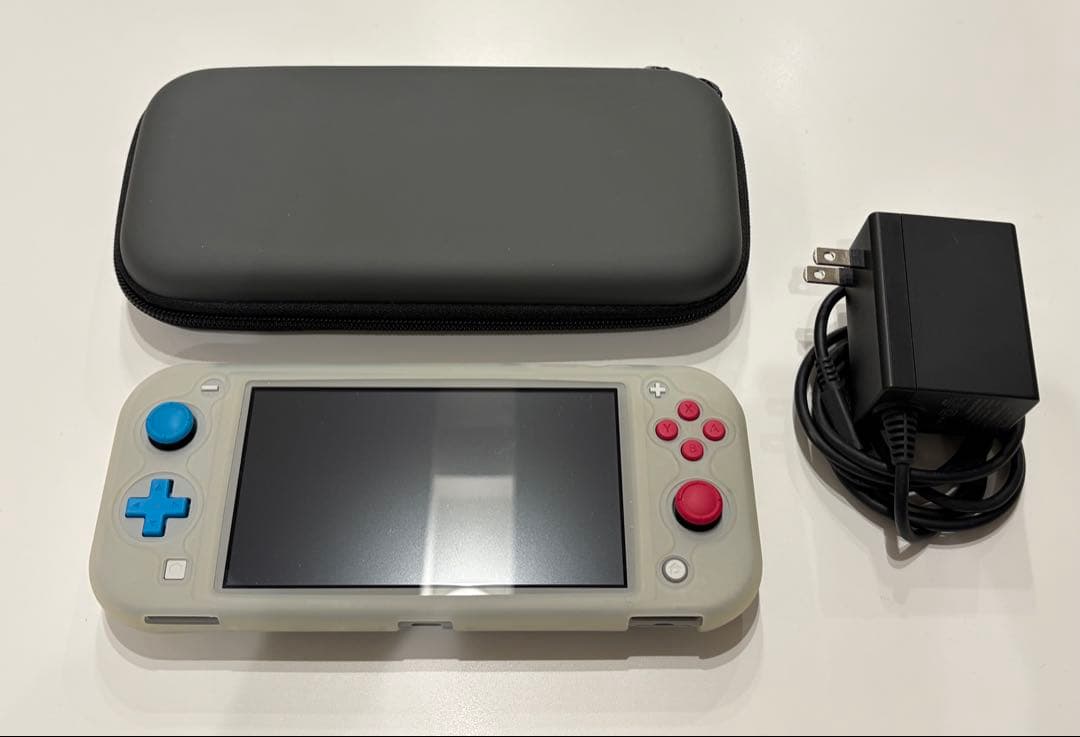 Nintendo Switch Lite ザシアン　ザマゼンタ　モデル
