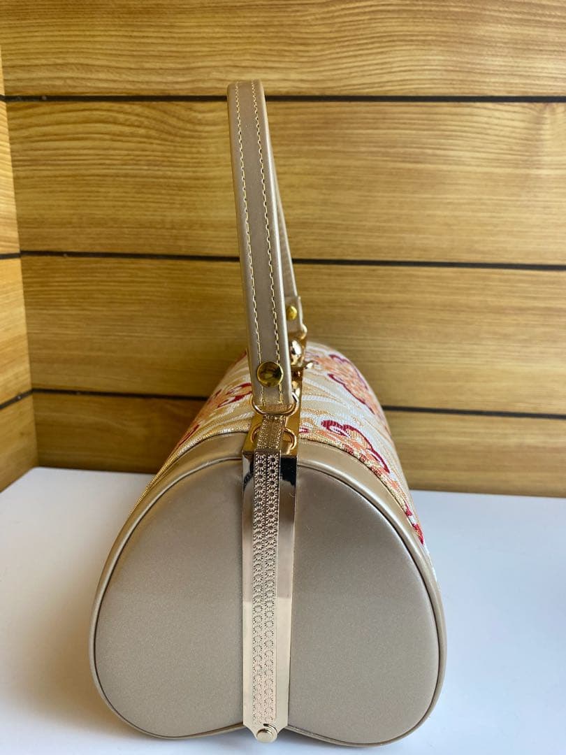 未使用　 金糸　草履バッグセット　草履　22.5cm ハンドバッグ　ゴールド