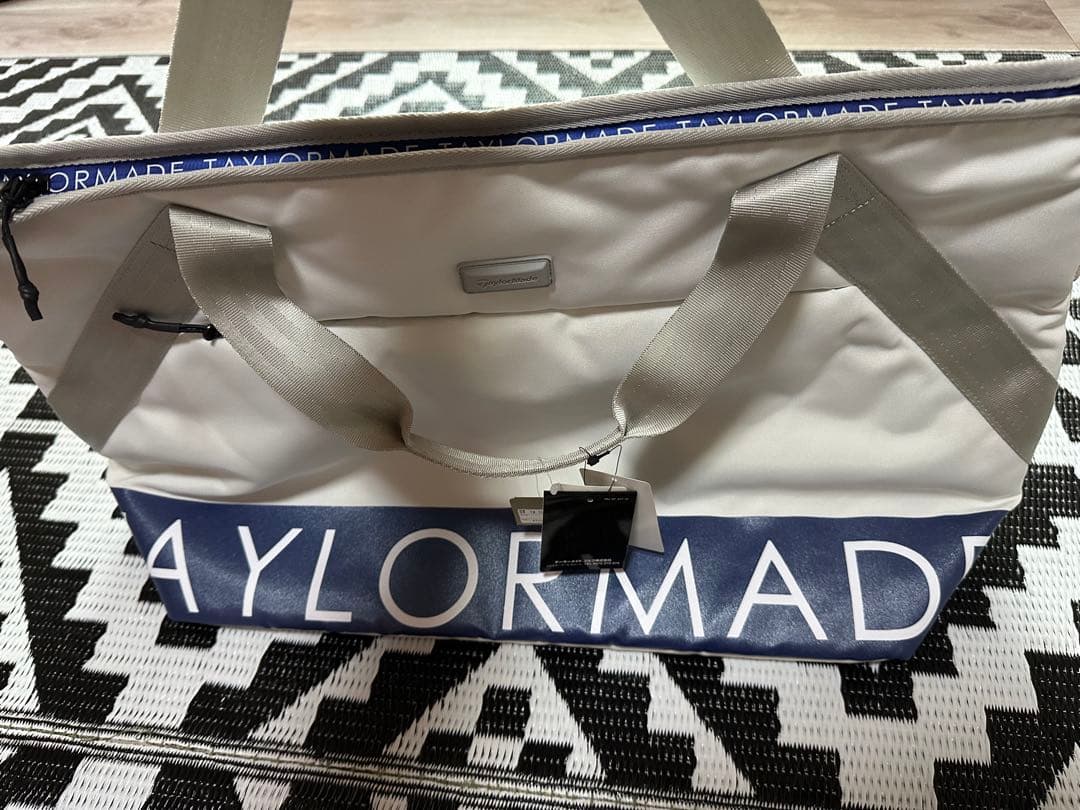 TaylorMade トートバッグ ホワイト/ネイビー