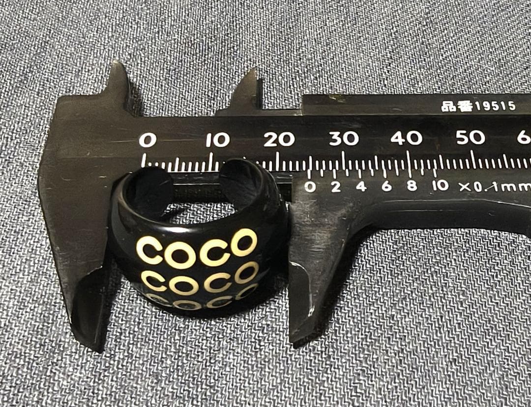 B*I様 CHANEL Cocoロゴ入り　ブラックオープンリング