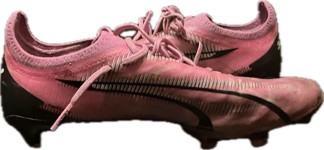 PUMA サッカーシューズ ピンク
