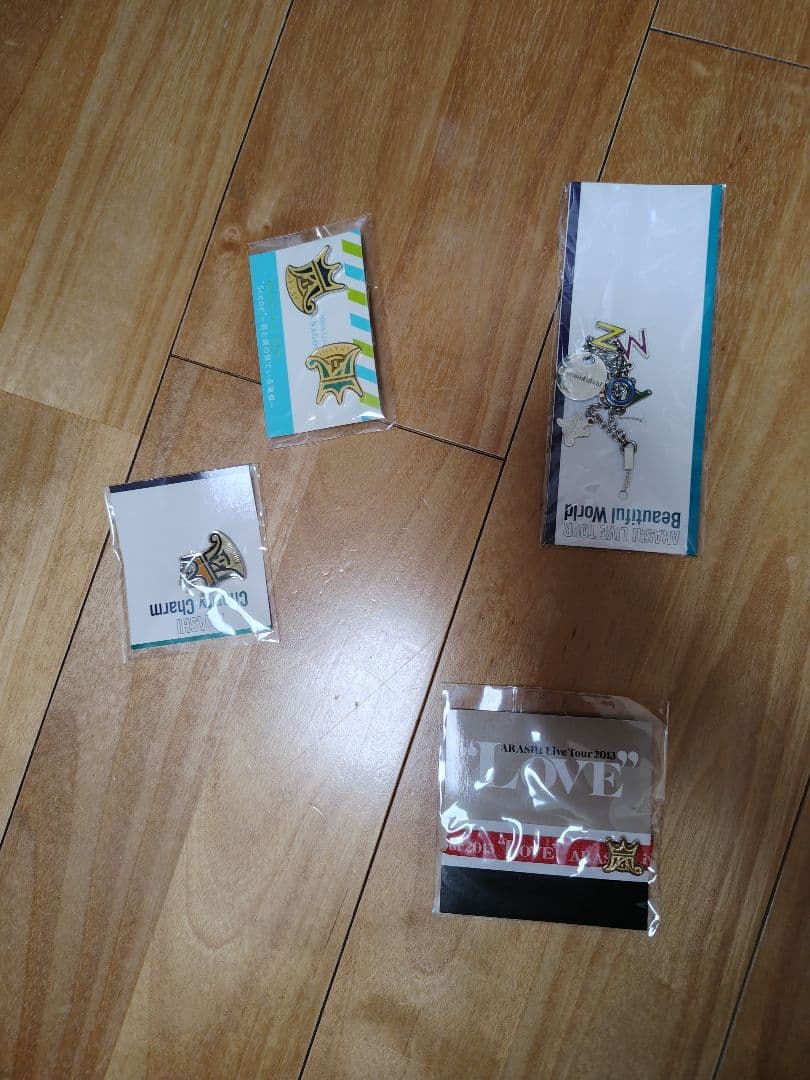 嵐・豪華おまとめボックス（DVD、CD11枚、本、うちわ、小物）