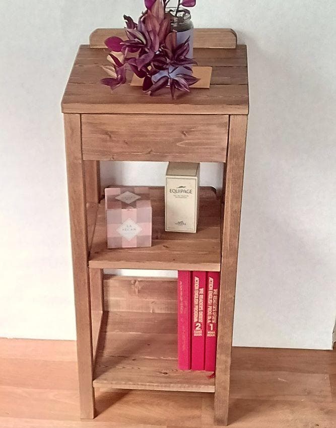 スプリングセール￥１４８００を￥１２８００　花台、電話台、サイドテーブルです。