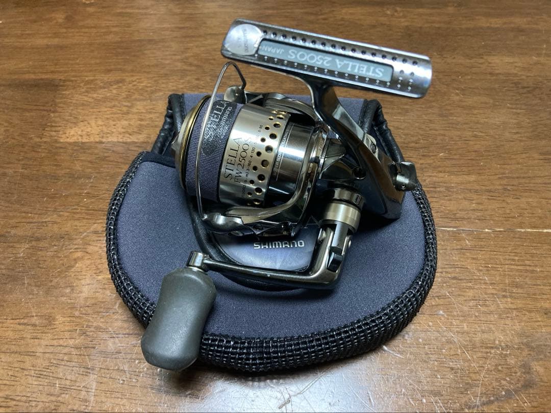 シマノ　01'ステラ FW2500S 箱•袋•付属品有り　ほぼデットストック