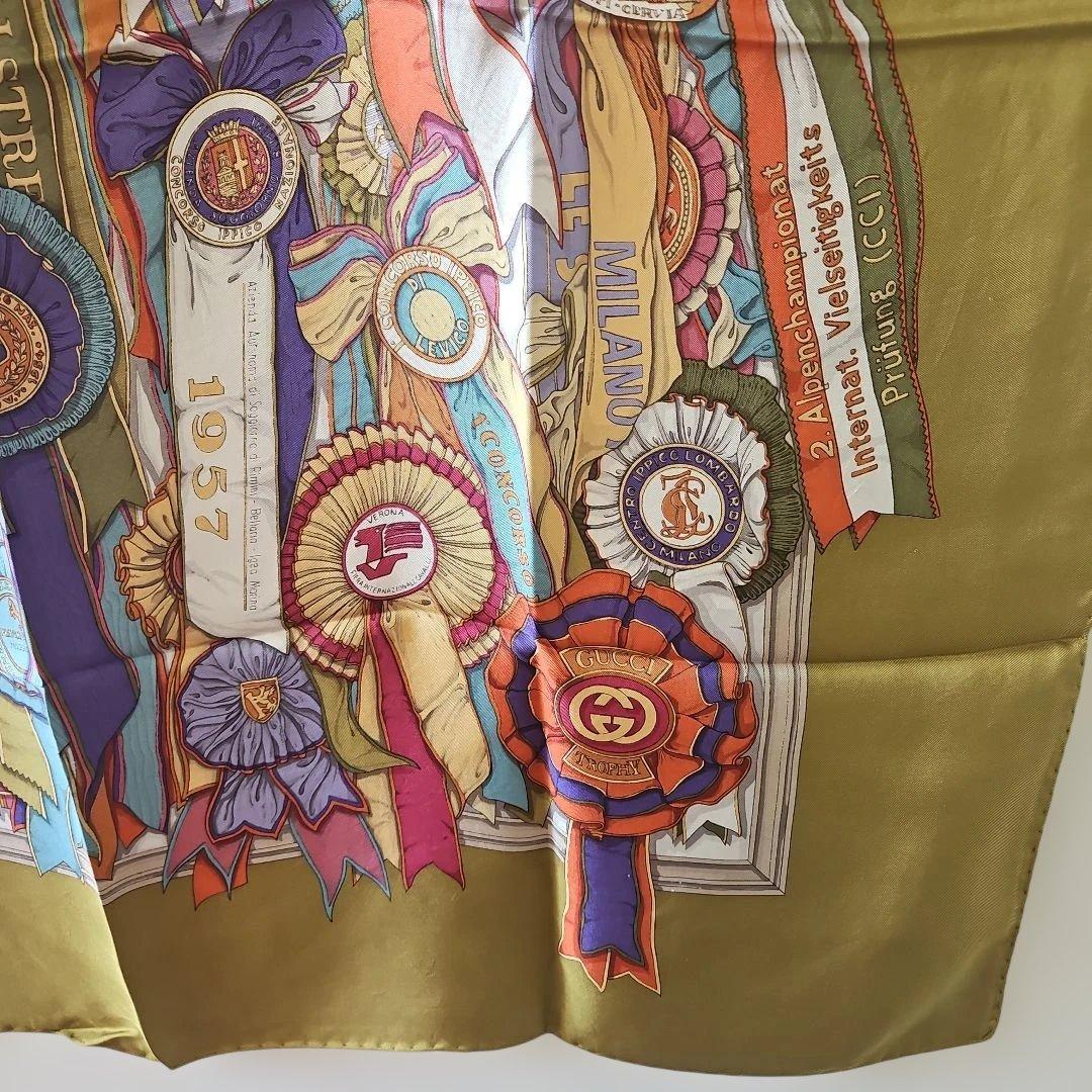 【GUCCI 】グッチ 大判 シルクスカーフ 勲章 メダル柄