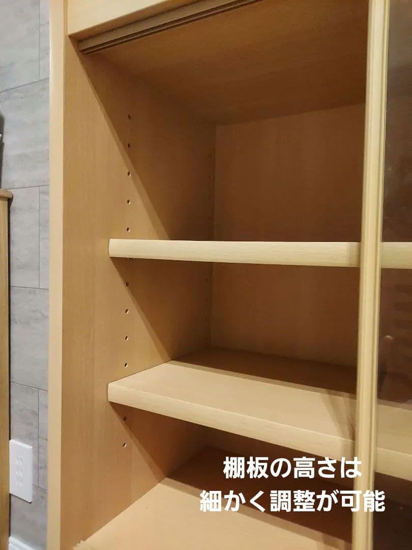 木製ミニ食器棚 ガラス扉付き