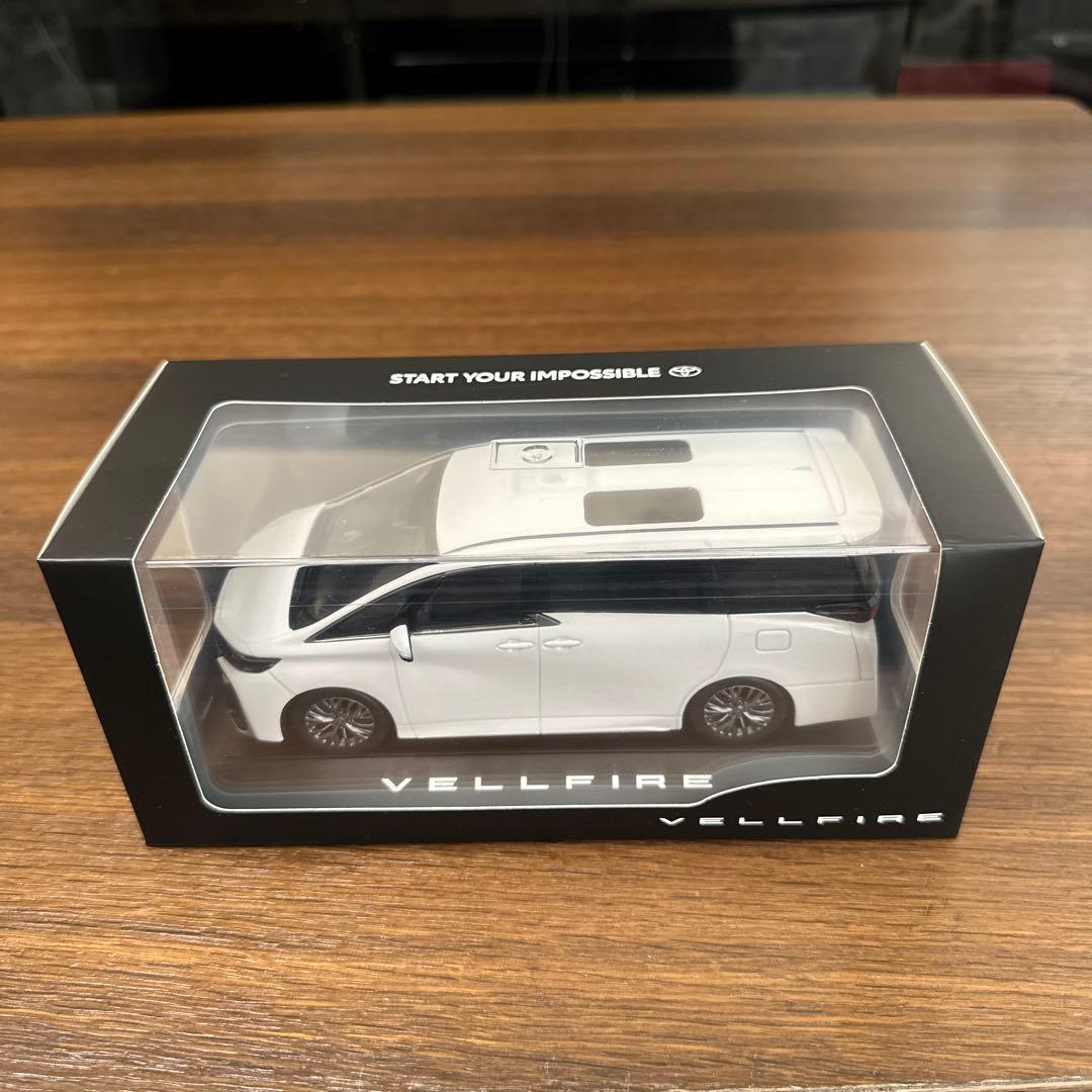 TOYOTA VELLFIRE ミニカー