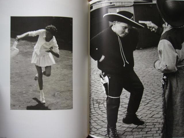 77 STRANGE SENSATION　Rene Burri　限定3000部