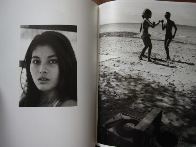 77 STRANGE SENSATION　Rene Burri　限定3000部
