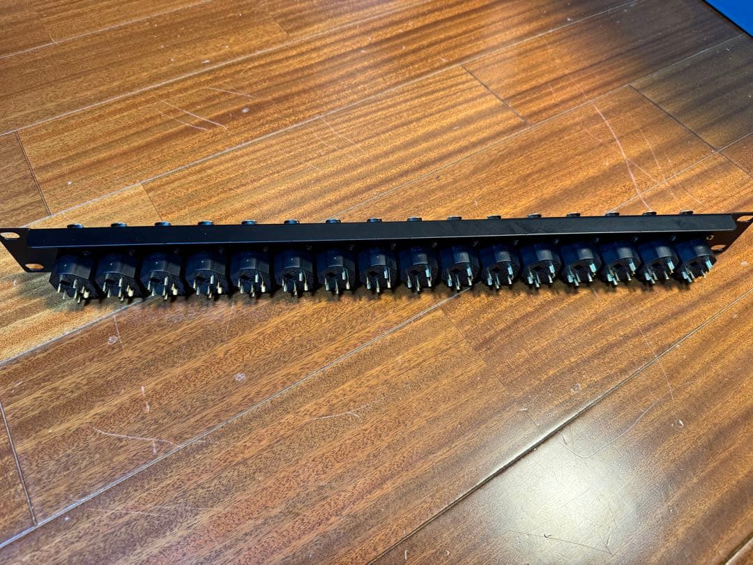 16ch コネクターパネル Neutrik コンボジャック仕様 XLR&TRS