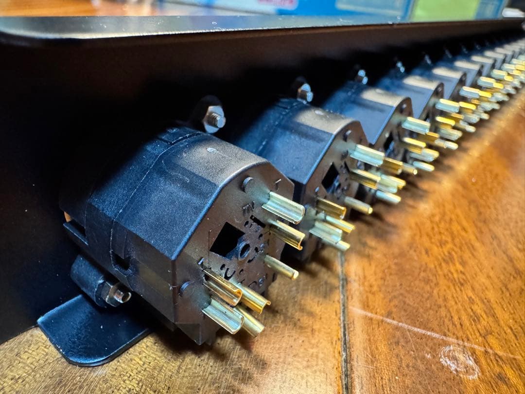 16ch コネクターパネル Neutrik コンボジャック仕様 XLR&TRS