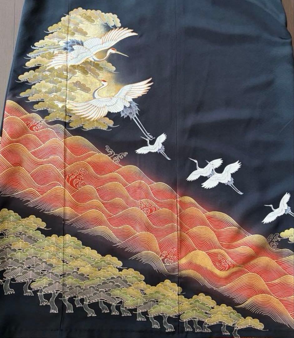 着物リメイク　黒留袖　ロングワンピース　　鶴に松　　作家物