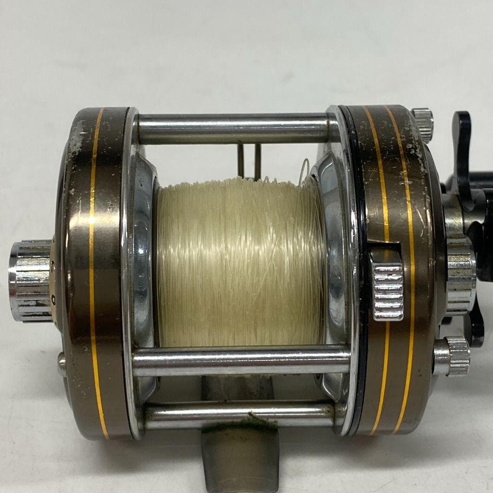Daiwa ダイワ ミリオネア 5H リール