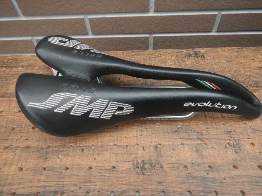 SELLE SMP EVOLUTION サドル エボリューション ピスト