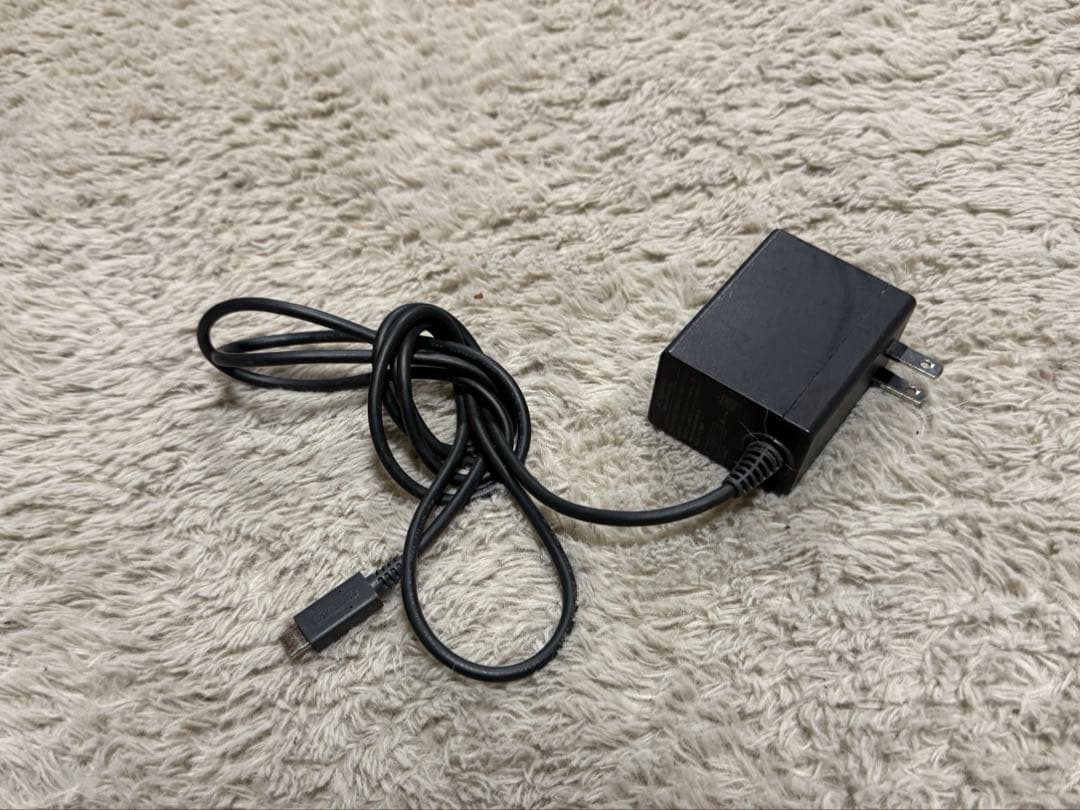 ニンテンドースイッチライト　充電器　箱付き