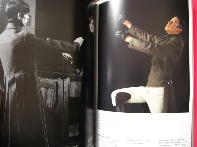 MEN IN SKIRTS　Andrew Bolton　男のスカート
