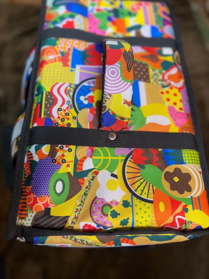 【新品未使用】Uber Eats 海外アーティストモデル 配達用バッグ