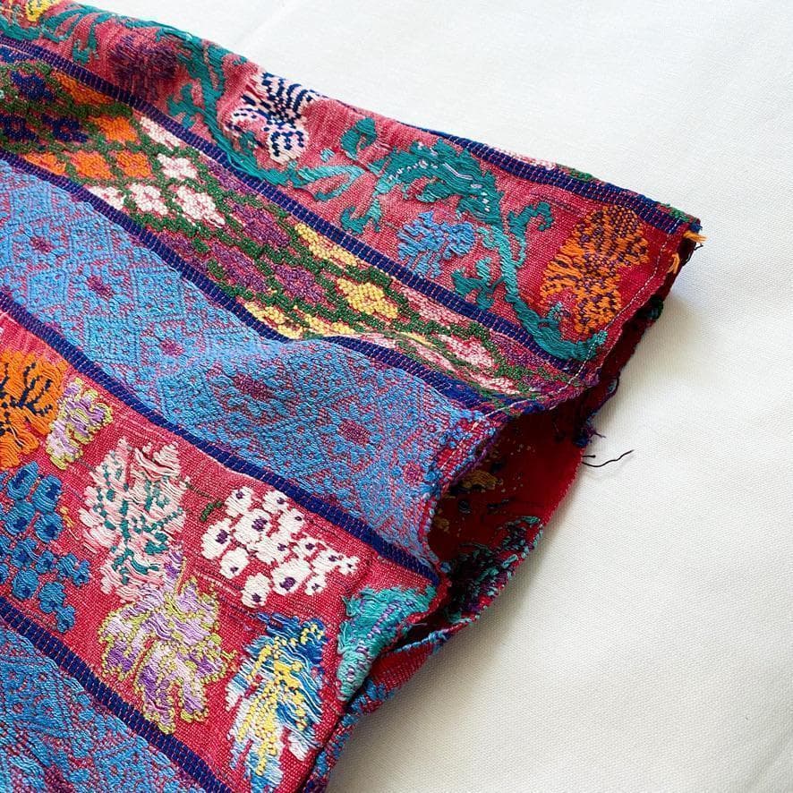 海外古着 グァテマラ ウィピル 刺繍 民族 エスニック ポンチョ 赤