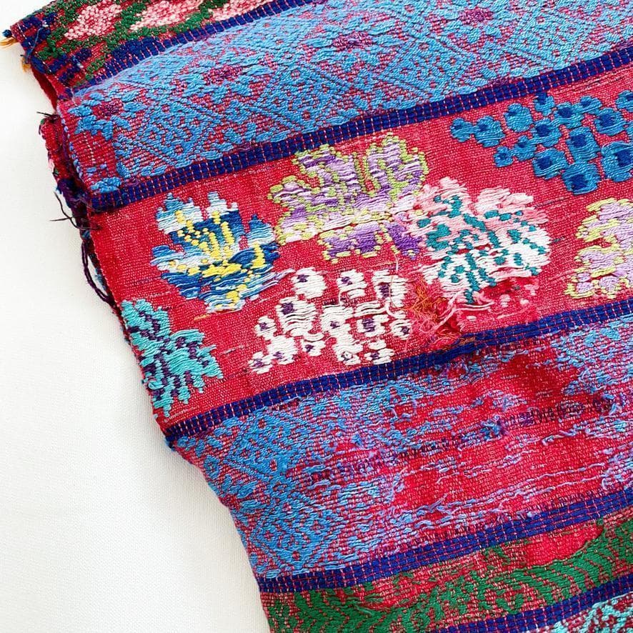 海外古着 グァテマラ ウィピル 刺繍 民族 エスニック ポンチョ 赤
