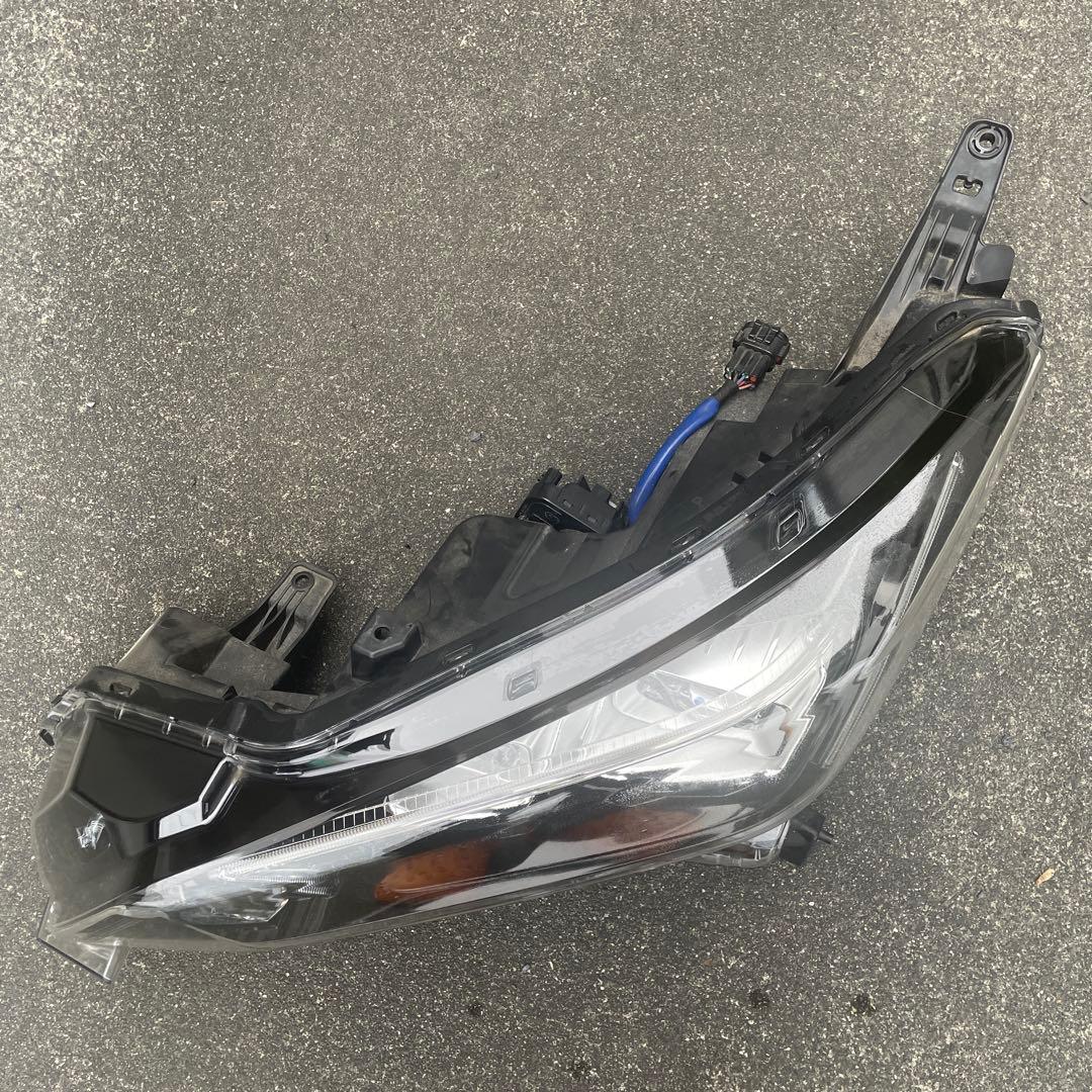 リーフ ZE1 LEDヘッドライト 左 日産