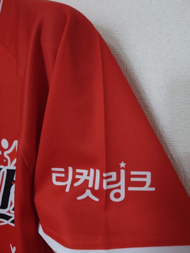 KTウィズ ユニフォーム M 韓国プロ野球 ウェア 赤 レッド グッズ KBO