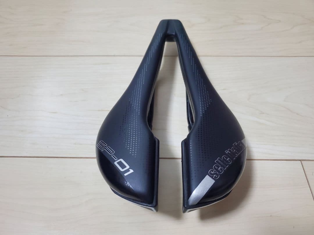 selle italia sp01 BOOST　サドル