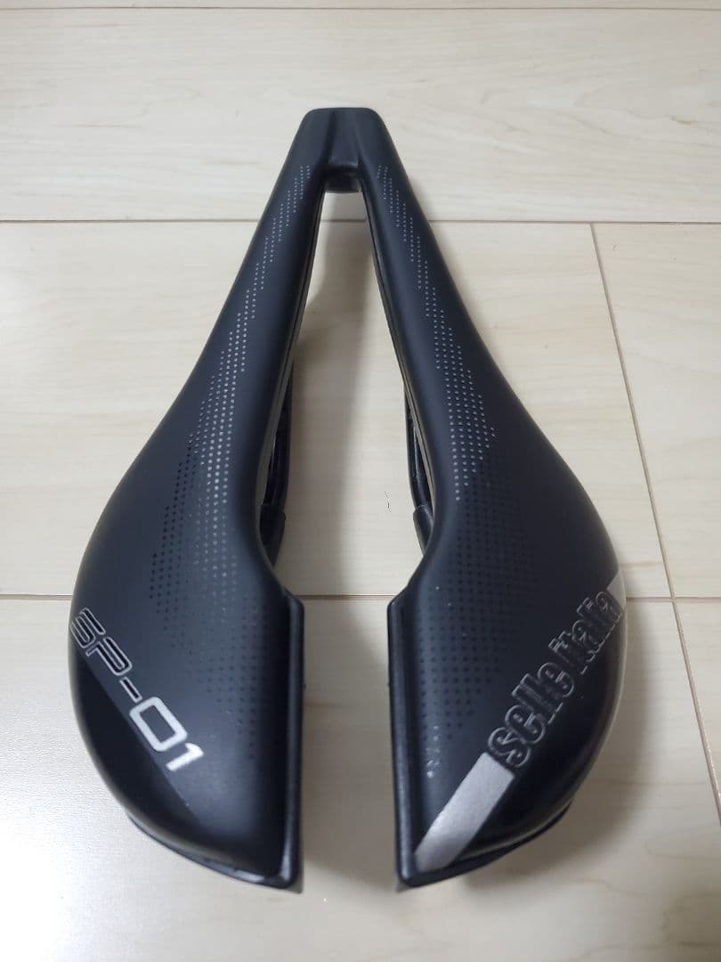 selle italia sp01 BOOST　サドル
