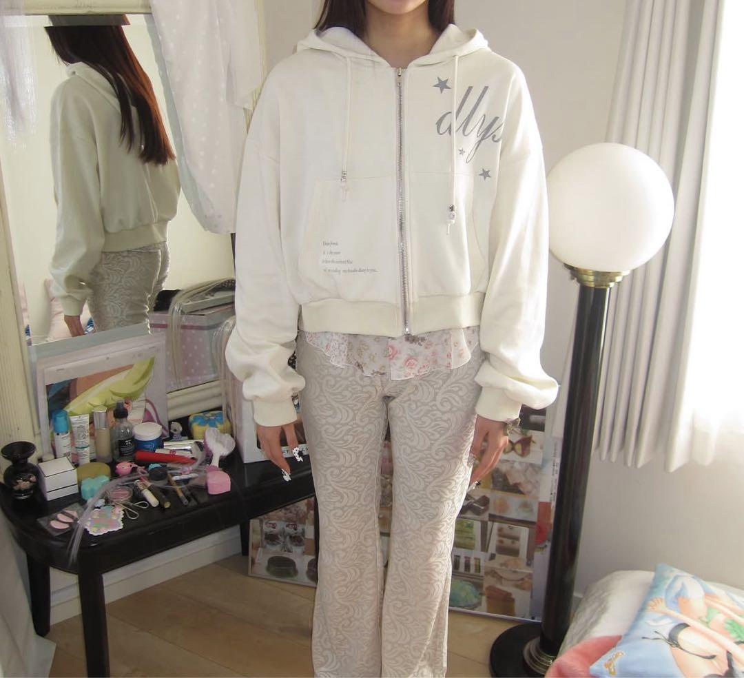 n.k atelier フーディー　dlys hoodie cream