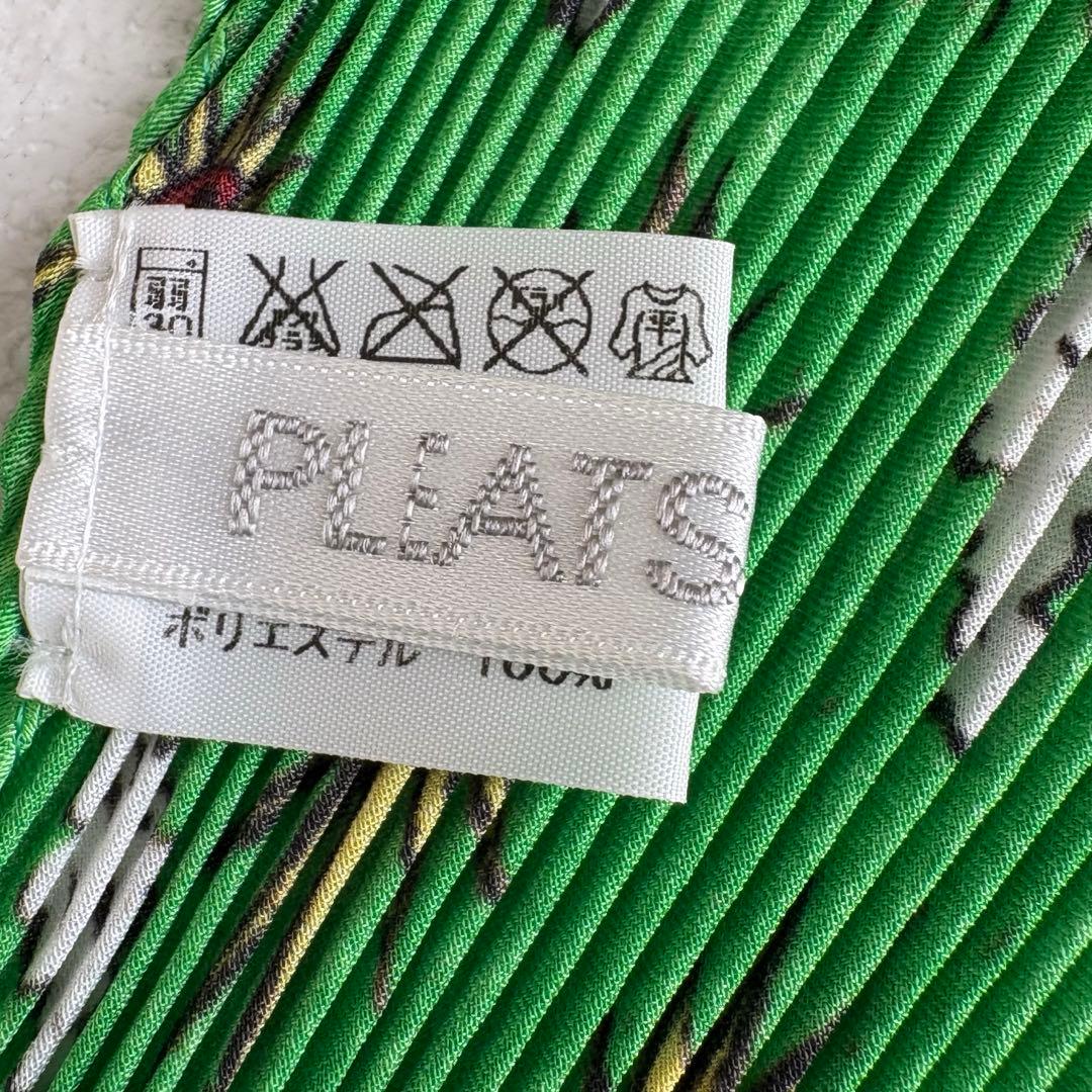 イッセイミヤケ PLEATS PLEASE プリーツプリーズ 菱形 スカーフ